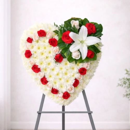 Arreglo en forma de corazon para difunto diseño moderno