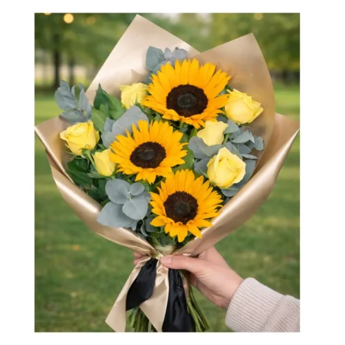 Ramo con girasoles y rosas amarillas.